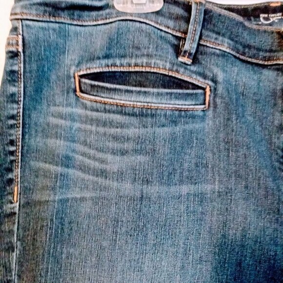ANN TAYLOR LOFT Blue Denim Boot Cut mid Rise Jeans. Size 6 - Picture 6 of 9